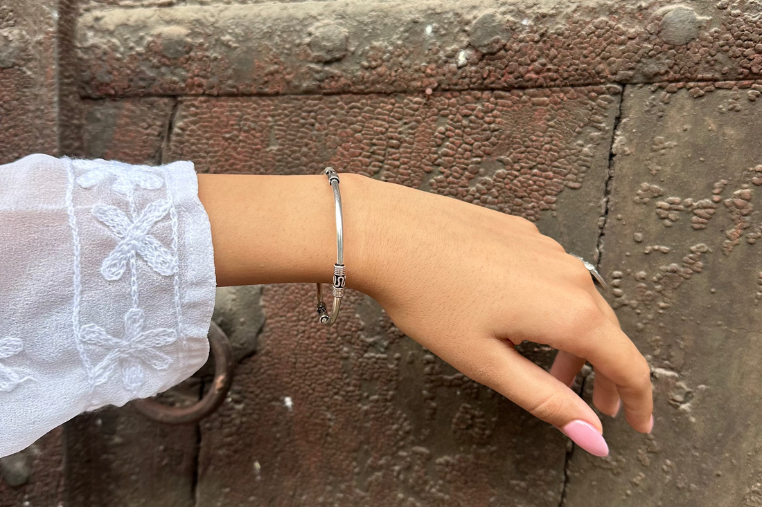 silver plain bangle 