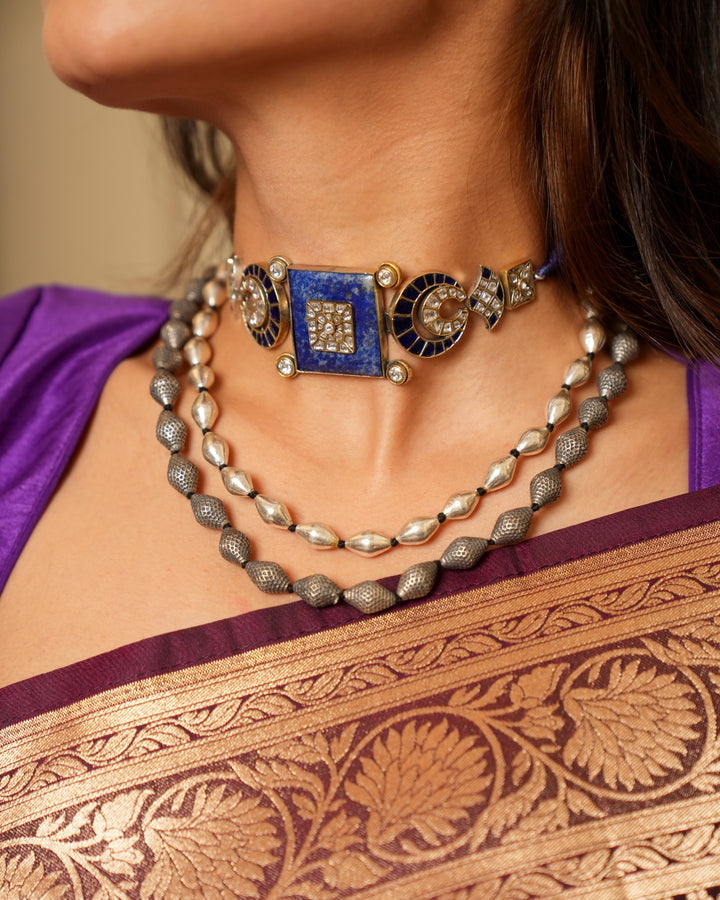 Lapis choker 
