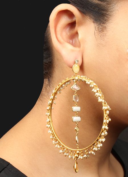 Circle Shaped Custom Shining Jewelry 18K Gold Plated Pave Zircon Hoop  Earring - China 18K Gold Earring and Jewelry Earring price |  Made-in-China.com