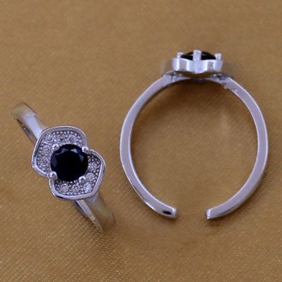 925 Sterling Silver Ring Single Stone Round Cubic Zircon Ring for Women -  China Round Zircon Ring and Rings price | Made-in-China.com
