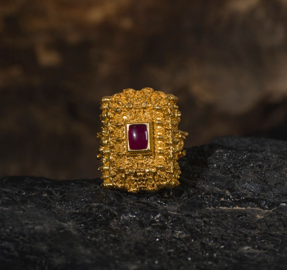 Jamindar ring 916gold | Mens gold rings, Gold finger rings, Black beads  mangalsutra design