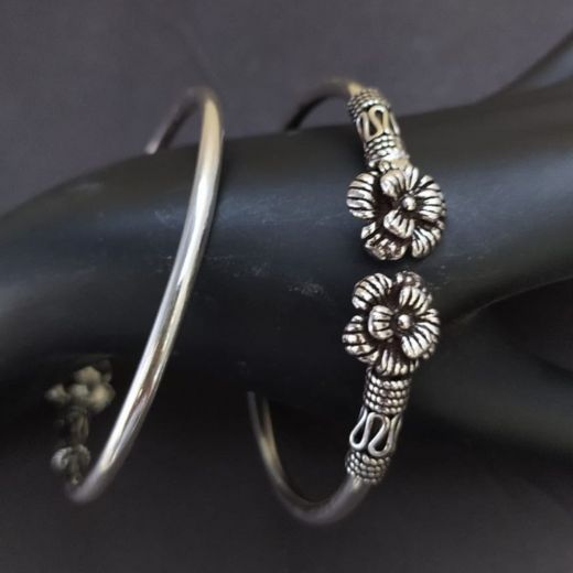 Oxidized Silver Bangle With Flower Design