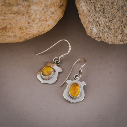 Shield shape silver earring with citrine