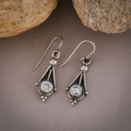 Rope design silver earrings with round zircon
