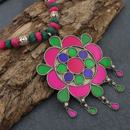  Indian Heritage Handcrafted Turquoise And Pink And Green Stone Silver Necklace.