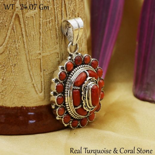  925 Sterling Silver And Round Shape Pendant With Red Stone.
